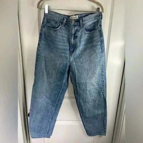 Aritzia Denim Forum The Gia High Rise Carrot 26L Jeans - Size 29 - Picture 1 of 5